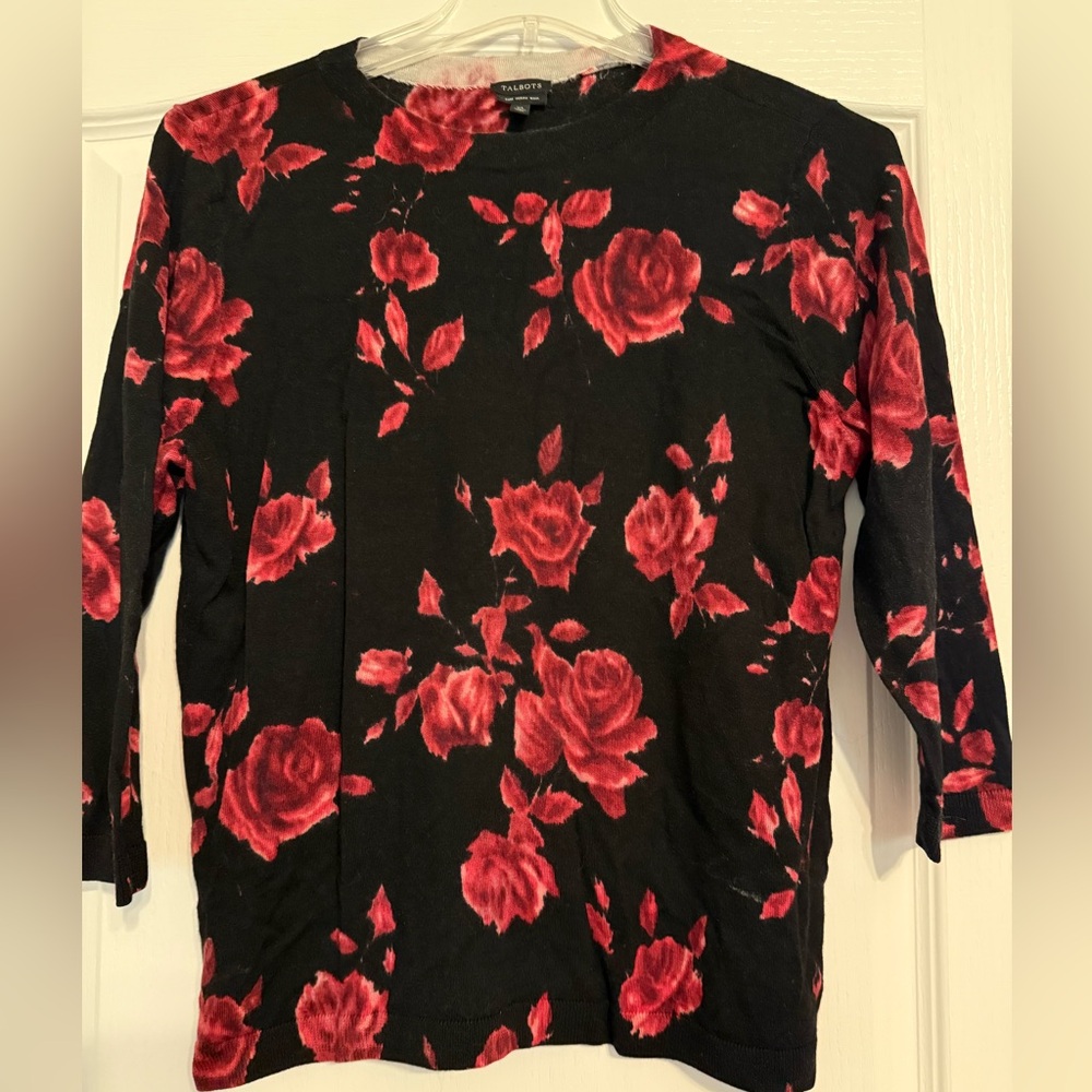 Beautiful rose print Talbots sweater